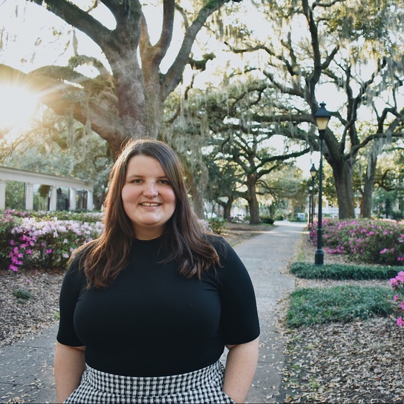 Meet your Posher, Sarah - Picture 1 of 1